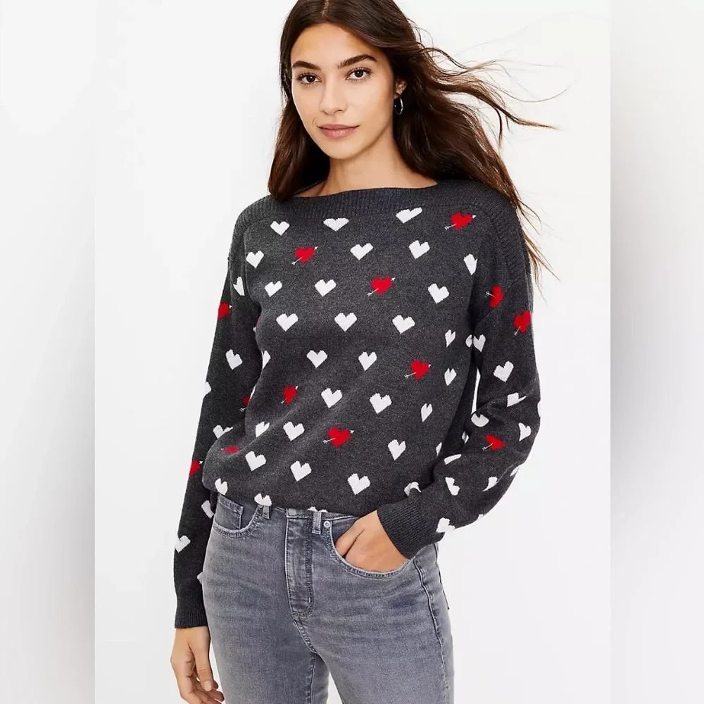 LOFT Heart Boatneck Sweater Size‎ Small Excellent!